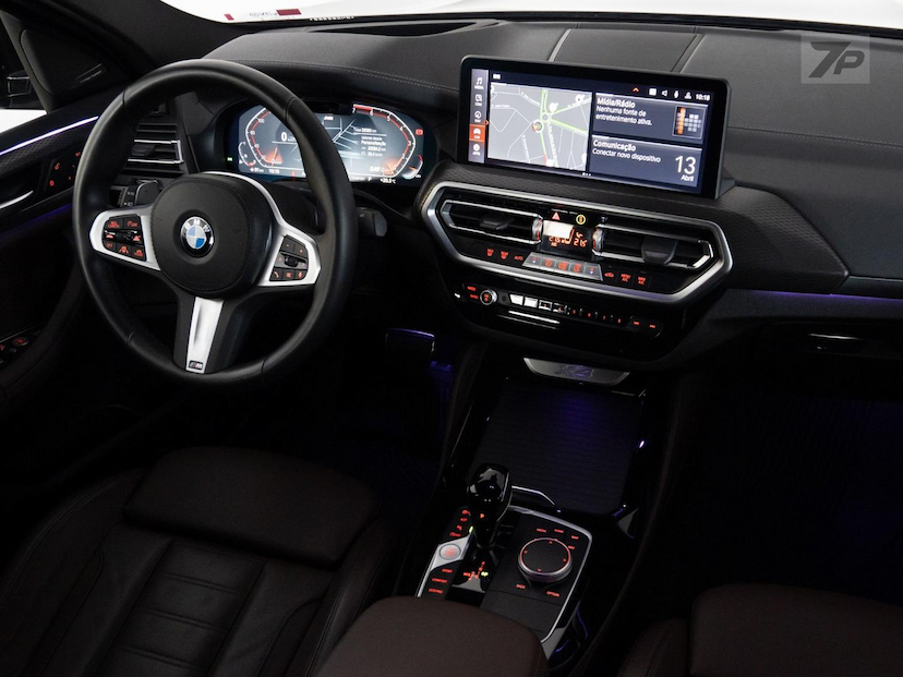 Foto do veículo BMW X4  XDRIVE30I 2024 22.000 KM 358.500,00