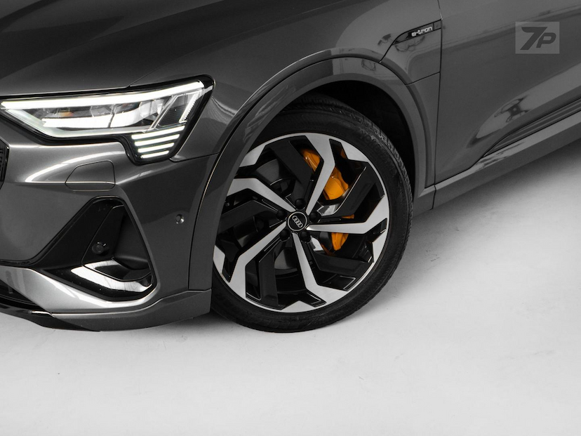 Foto do veículo AUDI E-TRON E TRON 2022 51.220 KM 249.800,00