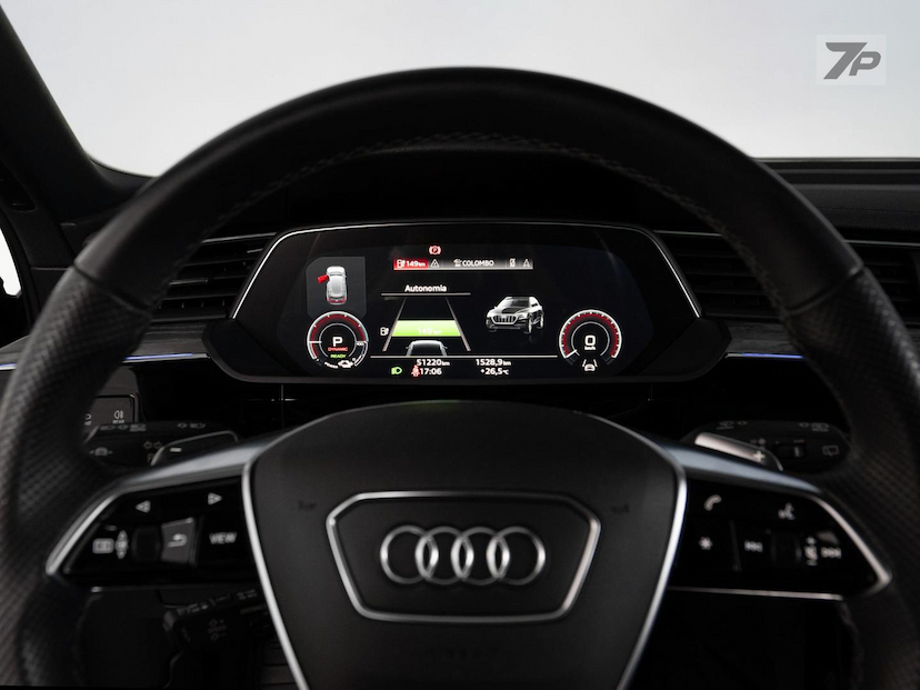 Foto do veículo AUDI E-TRON E TRON 2022 51.220 KM 249.800,00