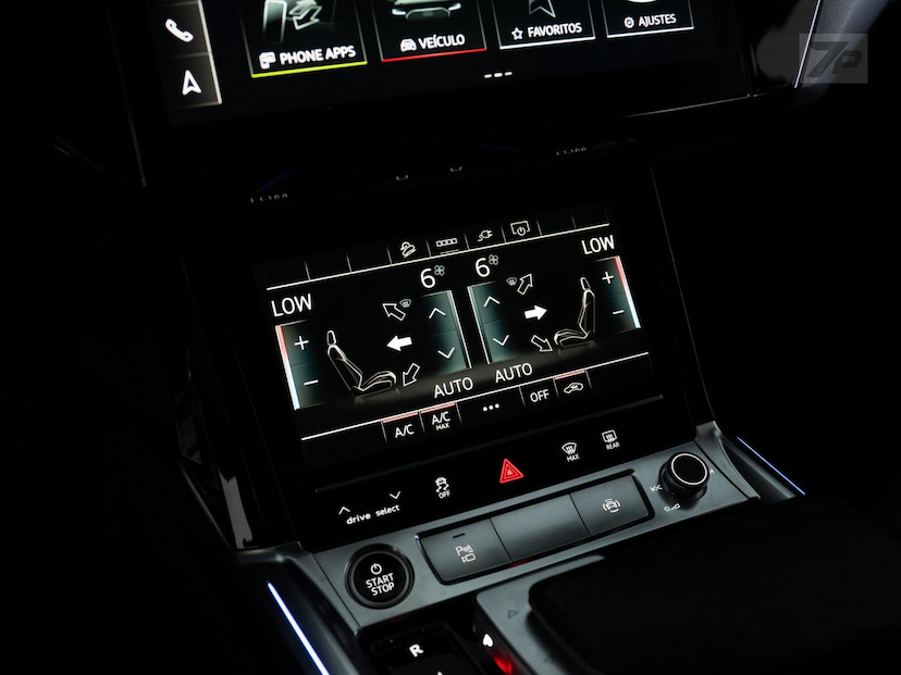 Foto do veículo AUDI E-TRON E TRON 2022 51.220 KM 249.800,00