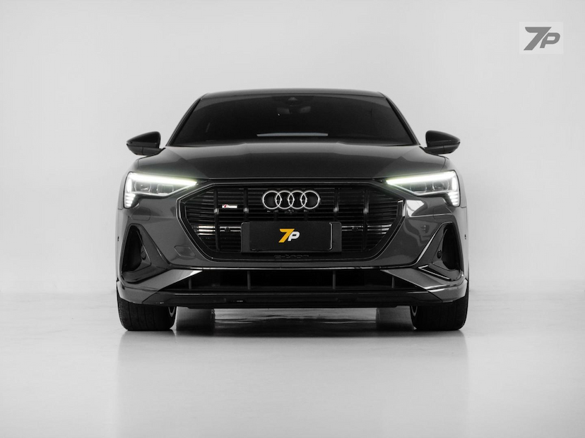 Foto do veículo AUDI E-TRON E TRON 2022 51.220 KM 249.800,00