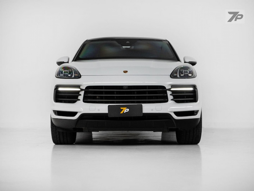 Foto do veículo PORSCHE CAYENNE  CP PHE 2022 49.876 KM 589.500,00