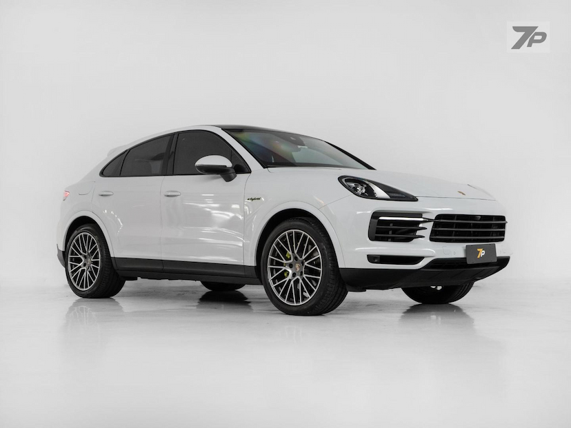 Foto do veículo PORSCHE CAYENNE  CP PHE 2022 49.876 KM 589.500,00