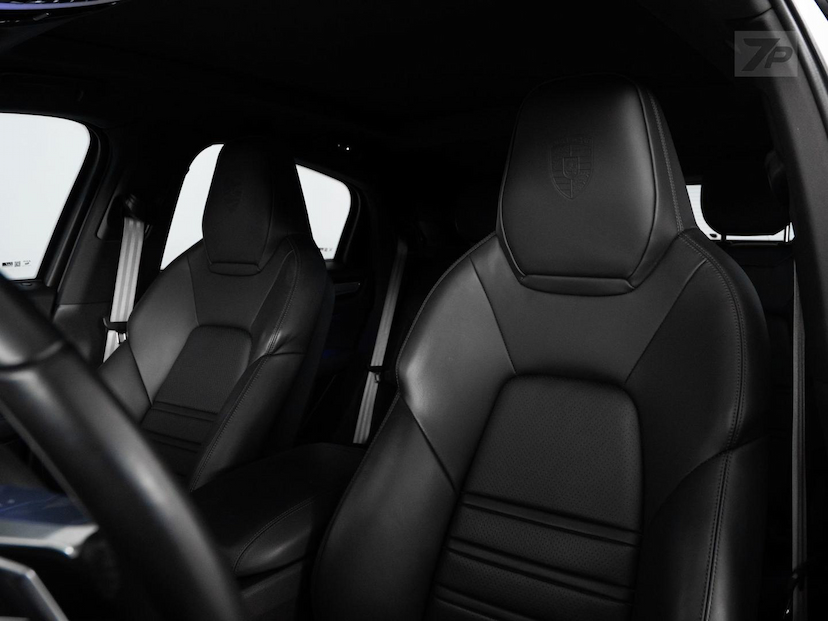 Foto do veículo PORSCHE CAYENNE  CP PHE 2022 49.876 KM 589.500,00