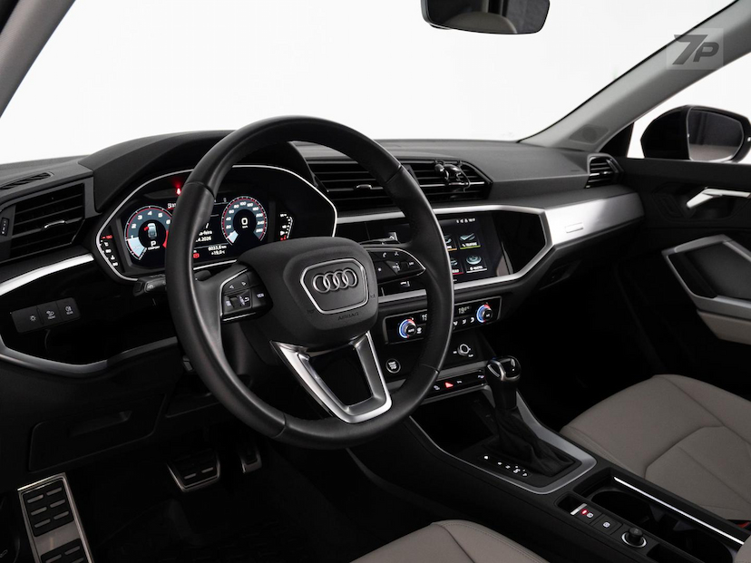 Foto do veículo AUDI Q3  SPORTBACK TFSI PERFORMANCE QUATTRO 2022 7.718 KM 229.000,00