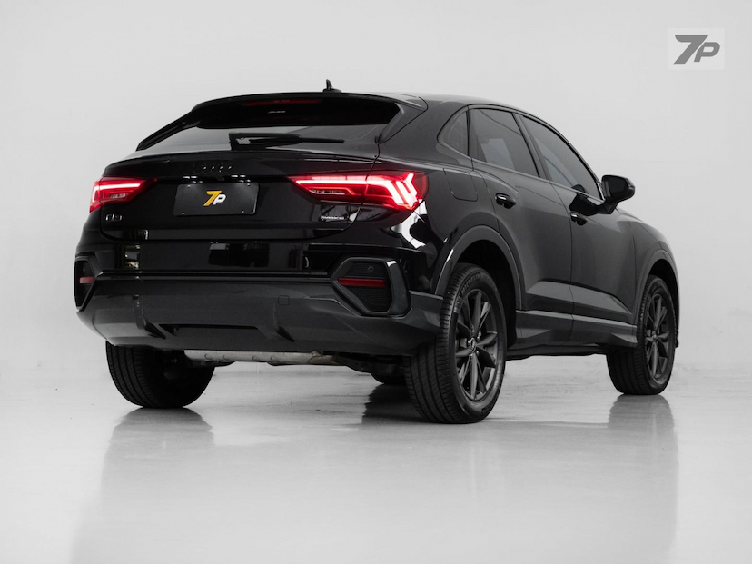 Foto do veículo AUDI Q3  SPORTBACK TFSI PERFORMANCE QUATTRO 2022 7.718 KM 229.000,00