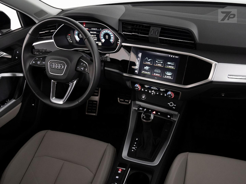 Foto do veículo AUDI Q3  SPORTBACK TFSI PERFORMANCE QUATTRO 2022 7.718 KM 229.000,00