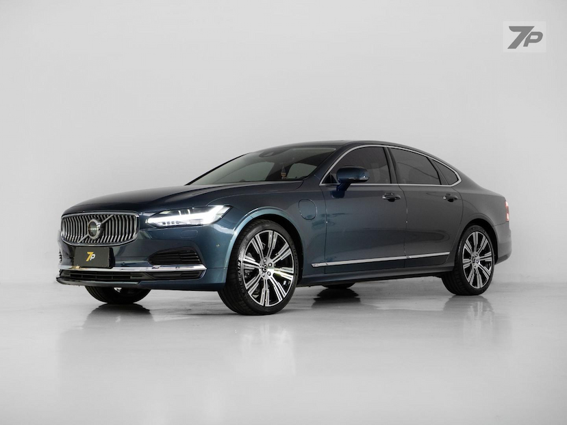 Foto do veículo VOLVO S90  T8 INSCRIPT 2021 62.300 KM 209.000,00
