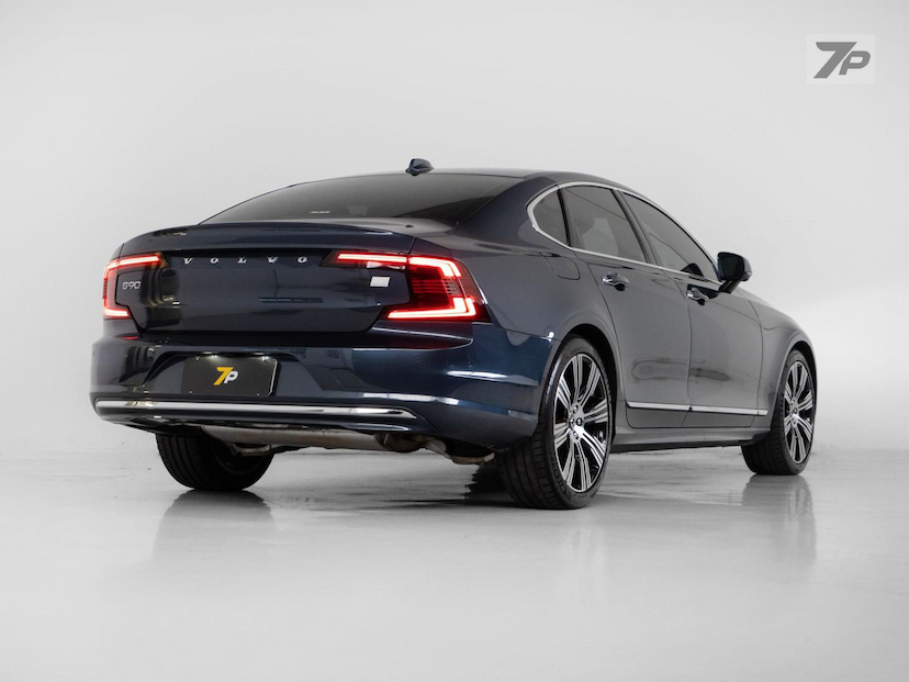 Foto do veículo VOLVO S90  T8 INSCRIPT 2021 62.300 KM 209.000,00