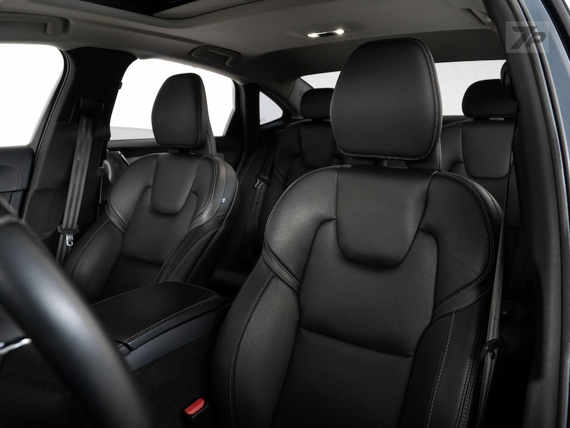 Foto do veículo VOLVO S90  T8 INSCRIPT 2021 62.300 KM 209.000,00