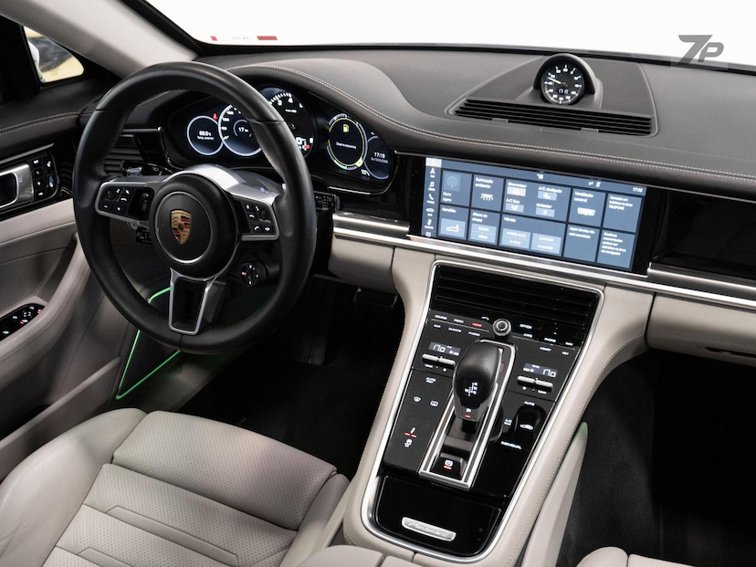 Foto do veículo PORSCHE PANAMERA  4EHYB 2018 48.573 KM 449.000,00