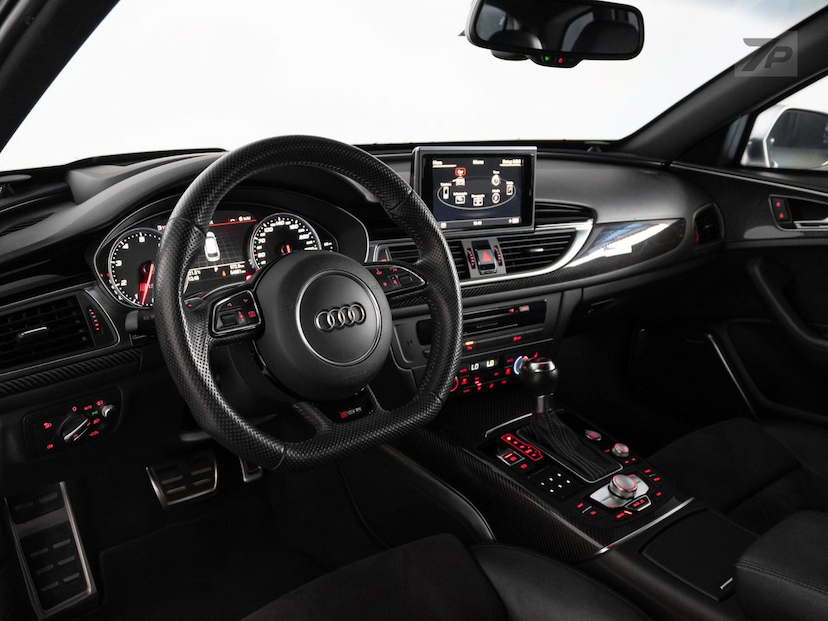 Foto do veículo AUDI RS6  AVANT 4.0TFSI 2014 54.670 KM 328.500,00