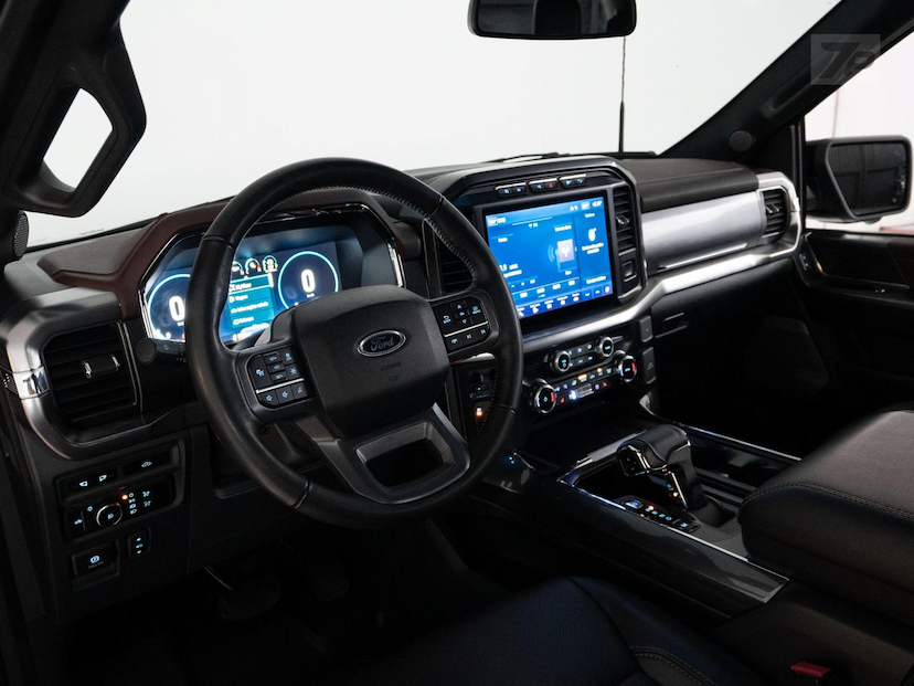 Foto do veículo FORD F-150  LARIAT 2023 39.056 KM 379.800,00