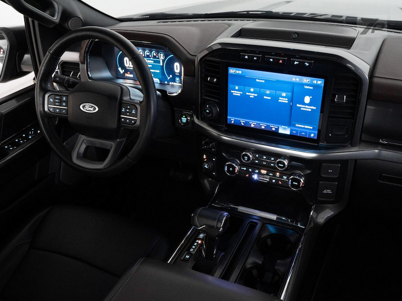 Foto do veículo FORD F-150  LARIAT 2023 39.056 KM 379.800,00