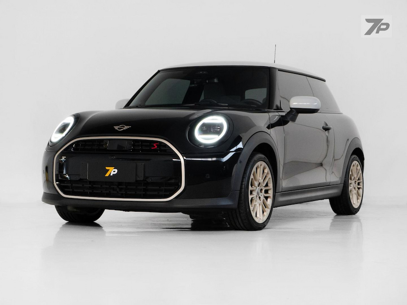 Foto do veículo MINI COOPER  S 3P TOP 2025 8.600 KM 215.000,00