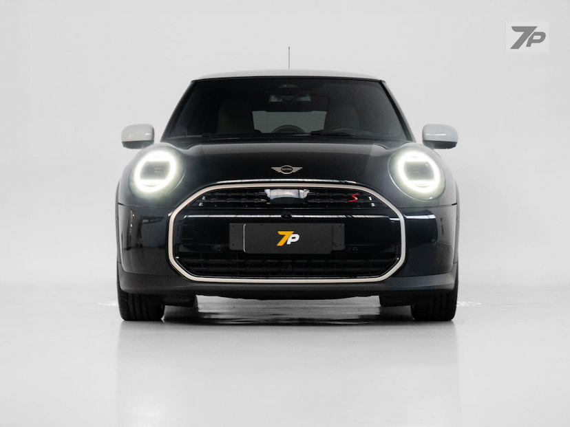 Foto do veículo MINI COOPER  S 3P TOP 2025 8.600 KM 215.000,00