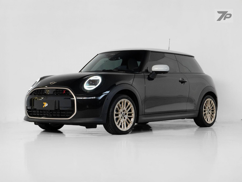 Foto do veículo MINI COOPER  S 3P TOP 2025 8.600 KM 215.000,00