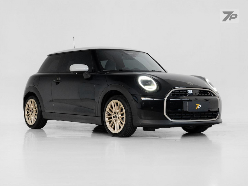 Foto do veículo MINI COOPER  S 3P TOP 2025 8.600 KM 215.000,00