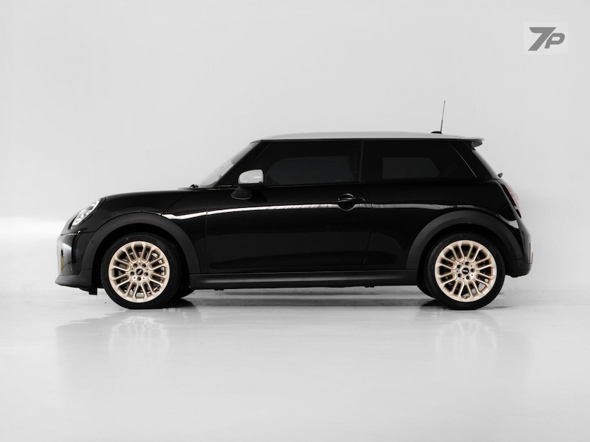 Foto do veículo MINI COOPER  S 3P TOP 2025 8.600 KM 215.000,00