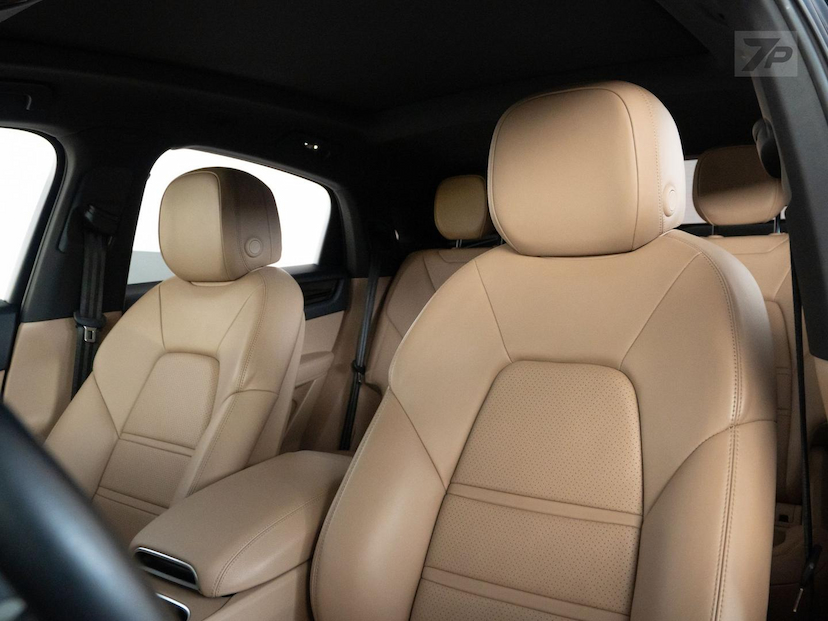 Foto do veículo PORSCHE CAYENNE  3.0 V6 GASOLINA COUPE AWD TIPTRONIC S 2020 46.526 KM 419.000,00
