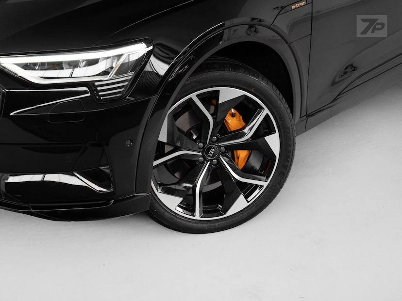 Foto do veículo AUDI E-TRON E TRON SPB 2020 43.900 KM 249.800,00