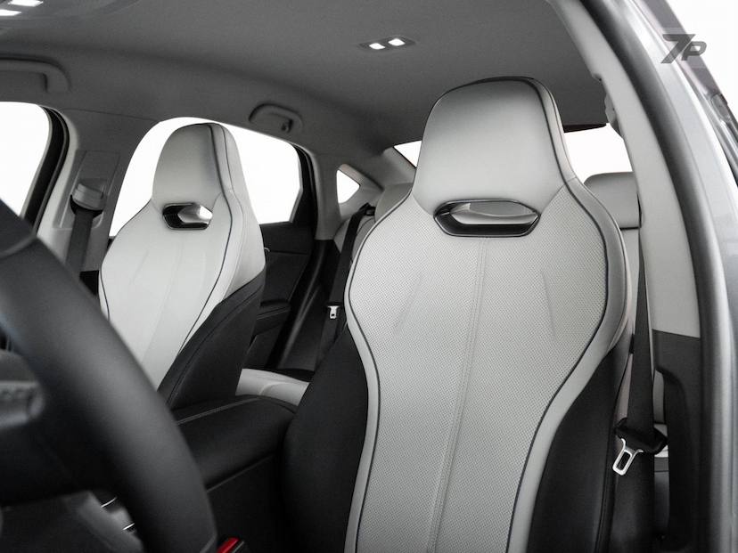 Foto do veículo BYD KING  GS DM 2025 45.700 KM 144.900,00