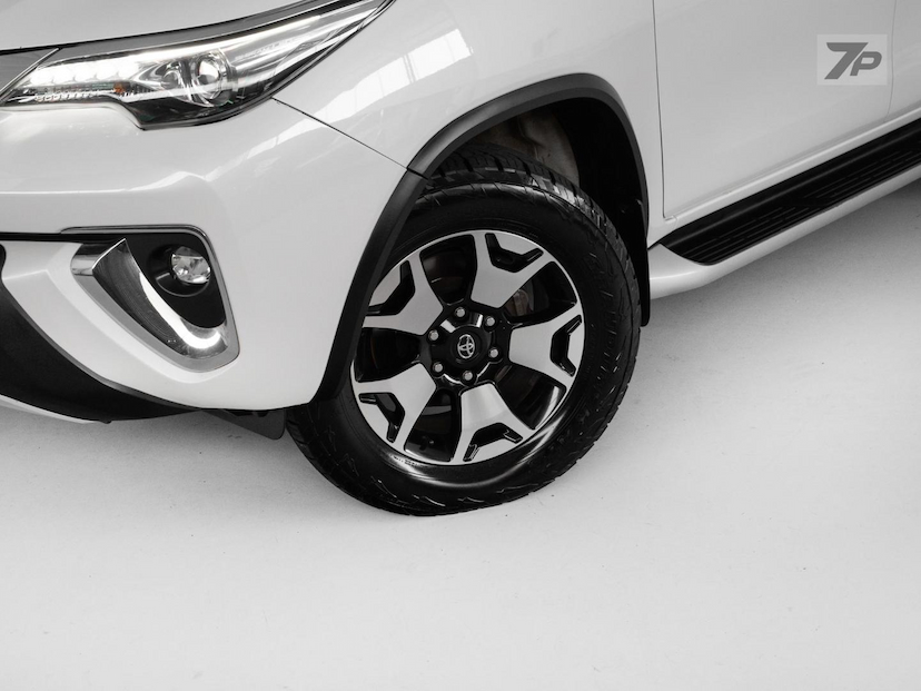 Foto do veículo TOYOTA HILUX  SWDMDA4JD 2019 173.105 KM 229.000,00