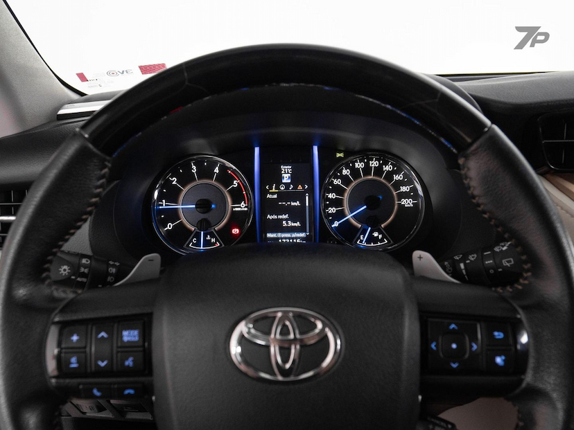 Foto do veículo TOYOTA HILUX  SWDMDA4JD 2019 173.105 KM 229.000,00