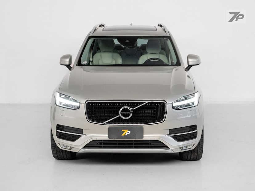 Foto do veículo VOLVO XC90  T6 MOMENTUM 2018 73.900 KM 169.000,00