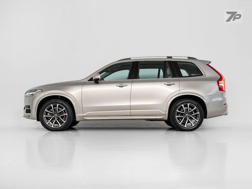 Foto do veículo VOLVO XC90  T6 MOMENTUM 2018 73.900 KM 169.000,00