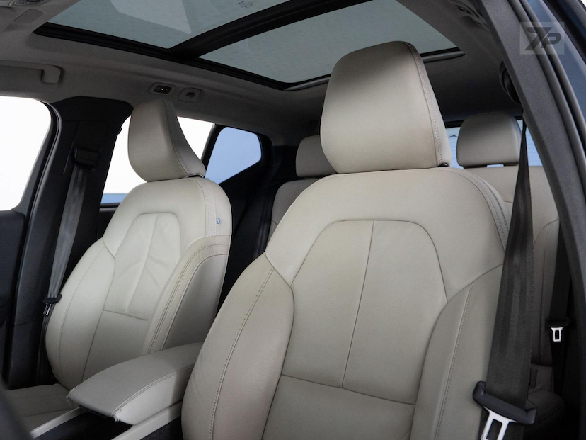Foto do veículo VOLVO XC40  T5H INSCRIPTION 2022 33.643 KM 175.800,00
