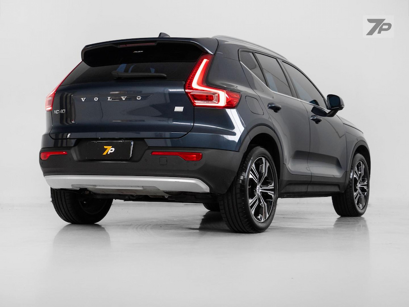 Foto do veículo VOLVO XC40  T5H INSCRIPTION 2022 33.643 KM 175.800,00
