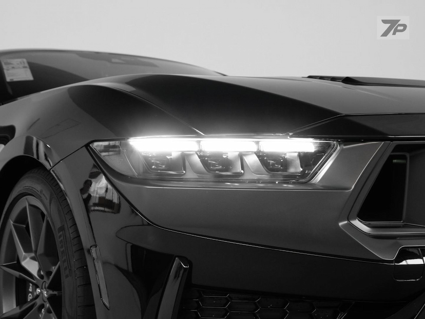 Foto do veículo FORD MUSTANG  DARK HORSE V8 5.0 2025 112 KM 639.000,00