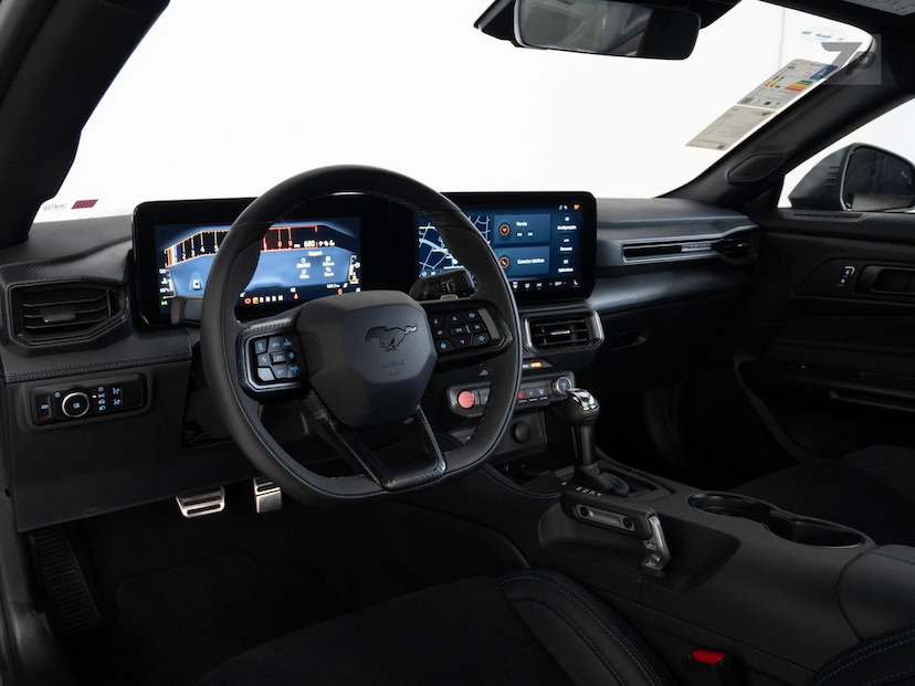 Foto do veículo FORD MUSTANG  DARK HORSE V8 5.0 2025 112 KM 639.000,00