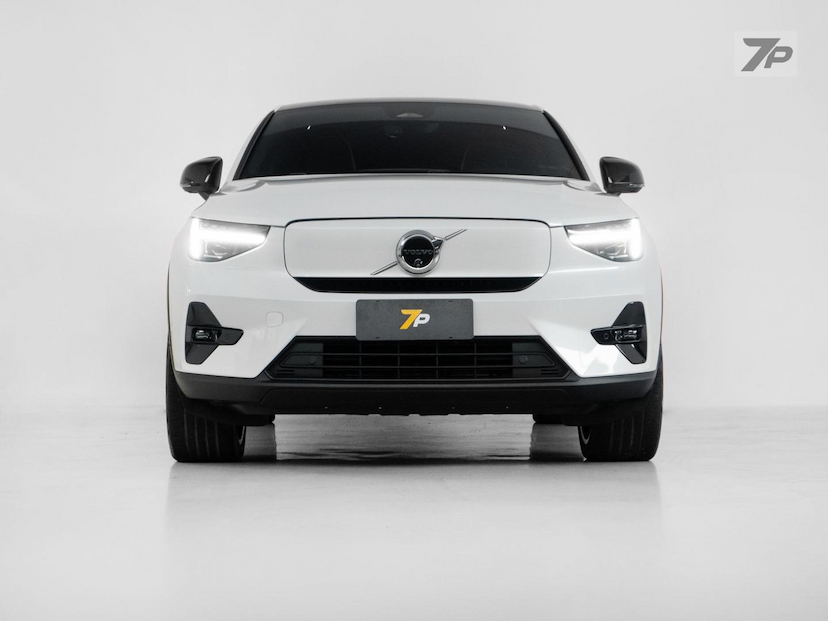 Foto do veículo VOLVO C40  8 ULTIMATE 2024 23.465 KM 249.000,00