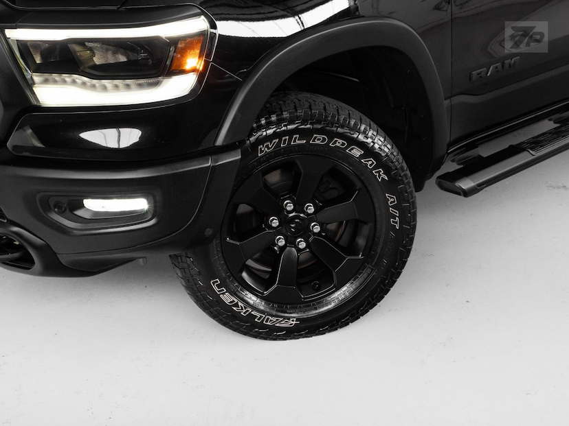 Foto do veículo RAM 1500  REBEL HEMI 2021 77.000 KM 309.000,00