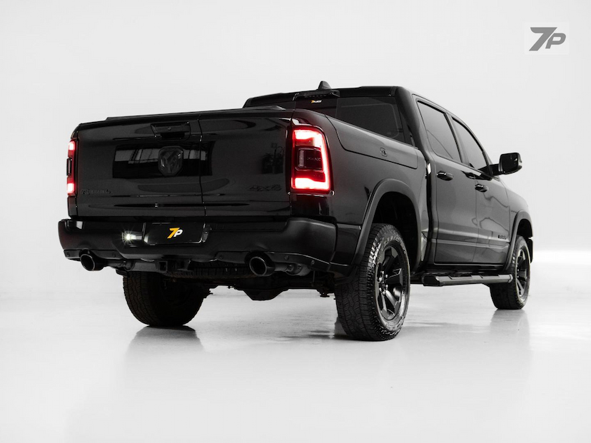 Foto do veículo RAM 1500  REBEL HEMI 2021 77.000 KM 309.000,00