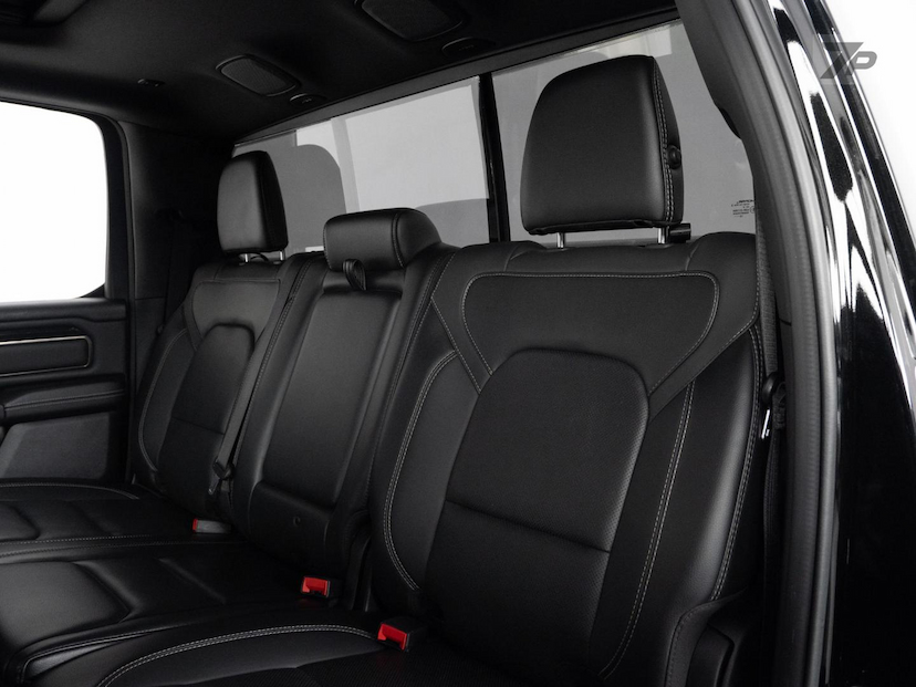 Foto do veículo RAM 1500  REBEL HEMI 2021 77.000 KM 309.000,00