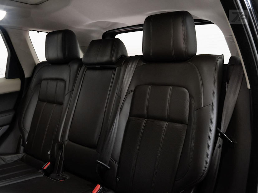 Foto do veículo LAND ROVER RANGE ROVER LR R.R SPT 3.0 TD HSE 2018 97.856 KM 248.900,00