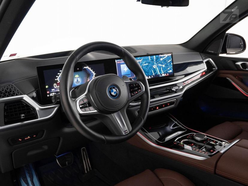 Foto do veículo BMW X5  XDRIVE50E MSP 2024 7.378 KM 579.500,00
