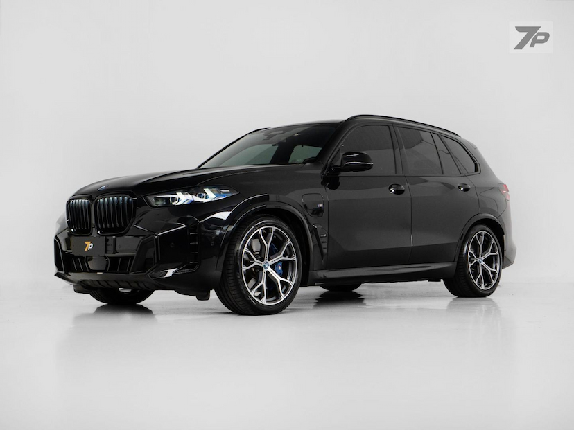 Foto do veículo BMW X5  XDRIVE50E MSP 2024 7.378 KM 579.500,00