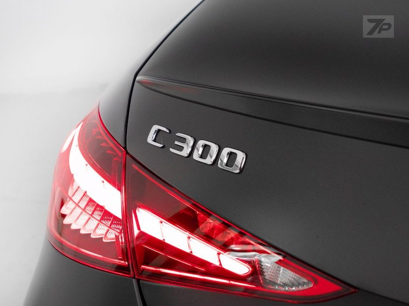 Foto do veículo MERCEDES-BENZ C 300 C300 AMG LINE 2024 12.180 KM 345.000,00