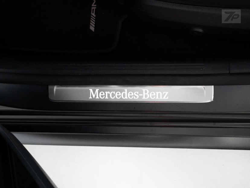 Foto do veículo MERCEDES-BENZ C 300 C300 AMG LINE 2024 12.180 KM 345.000,00