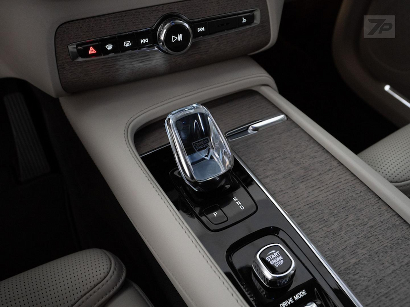Foto do veículo VOLVO XC90  T8 INSCRIPT 2021 81.236 KM 279.500,00