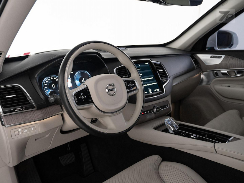 Foto do veículo VOLVO XC90  T8 INSCRIPT 2021 81.236 KM 279.500,00
