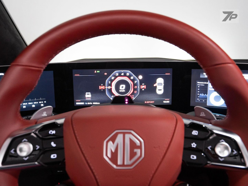 Foto do veículo MG CYBERSTER  77 KWH AWD 2026 4.275 KM 468.500,00