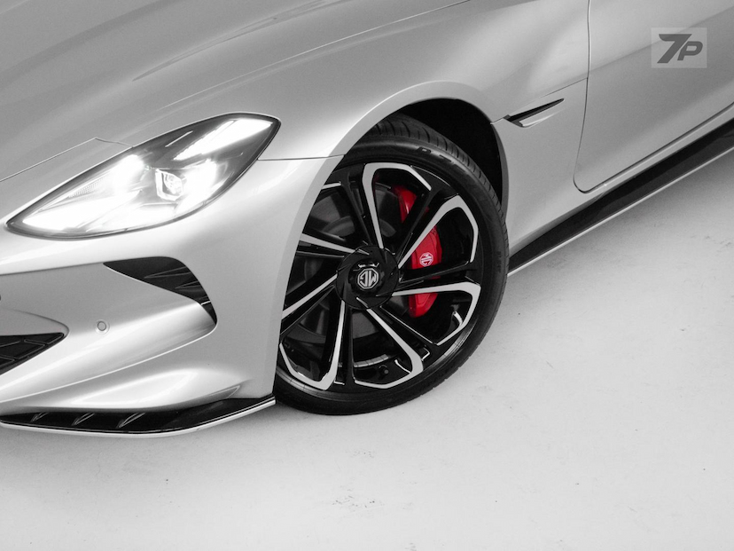 Foto do veículo MG CYBERSTER  77 KWH AWD 2026 4.275 KM 468.500,00