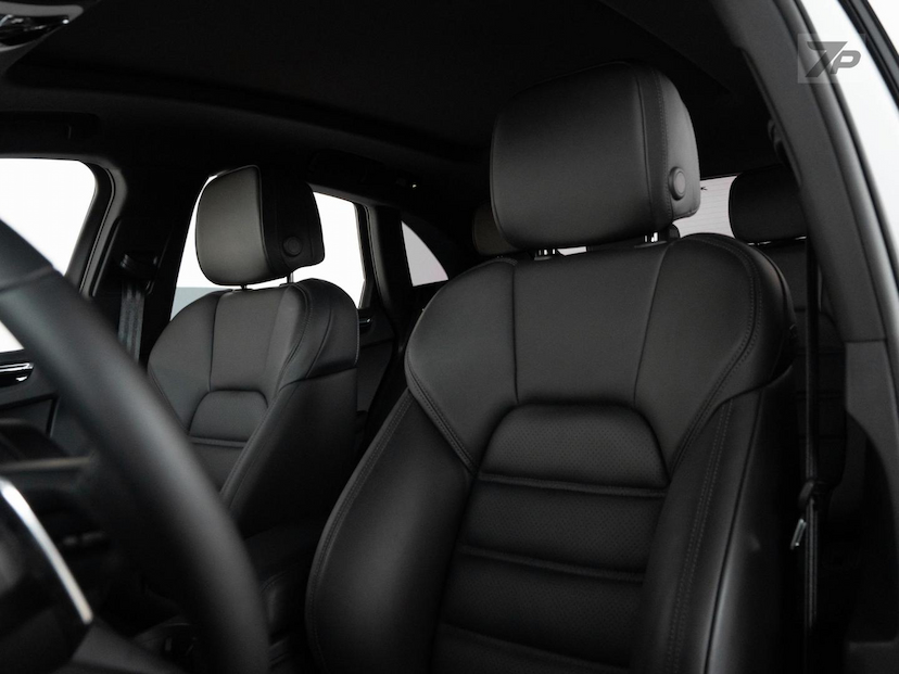 Foto do veículo PORSCHE MACAN  2025 3.906 KM 515.000,00
