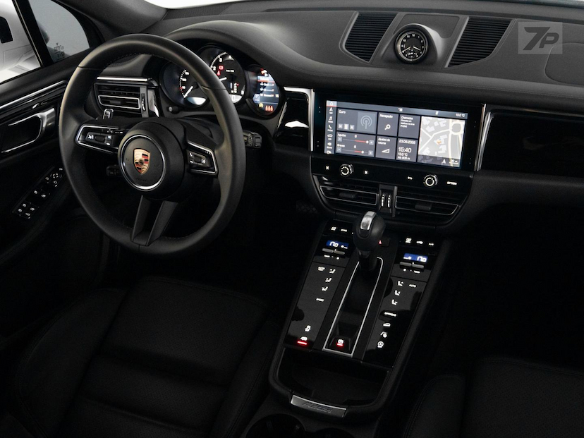 Foto do veículo PORSCHE MACAN  2025 3.906 KM 515.000,00