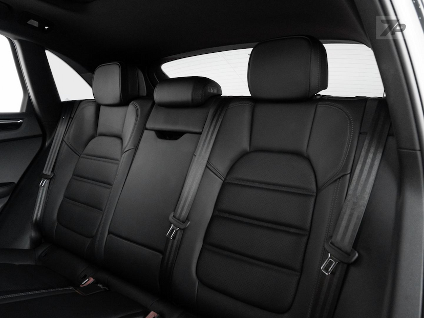 Foto do veículo PORSCHE MACAN  2025 3.906 KM 515.000,00